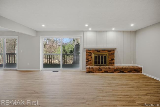 6620 Red Cedar Ln, Condo with 3 bedrooms, 3 bathrooms and null parking in West Bloomfield MI | Image 14