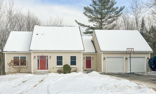 325 Fairway Drive, Auburn, ME, 04210 | Card Image
