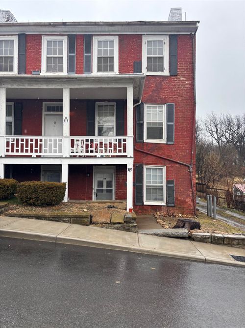 315 Kalorama St, STAUNTON, VA, 24401 | Card Image