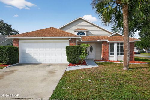 233 S Aberdeen Cir, Sanford, FL, 32773-7352 | Card Image
