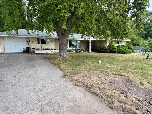 2918 N 22nd St, Decatur, IL, 62526-2151 | Card Image