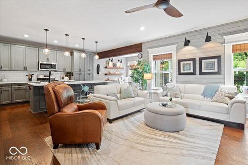unit-102-9749 Thorne Cliff Way, Fishers, IN, 46037-7641 | Card Image