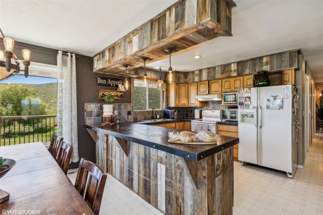 3 Finley Gulch Rd, Home with 6 bedrooms, 4 bathrooms and null parking in Lonepine MT | Image 53