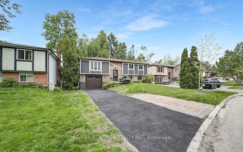 14 Chippawa Crt, Barrie, ON, L4M5N8 | Card Image