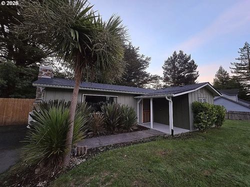 16971 Parkview Dr, Brookings, OR, 97415-9722 | Card Image