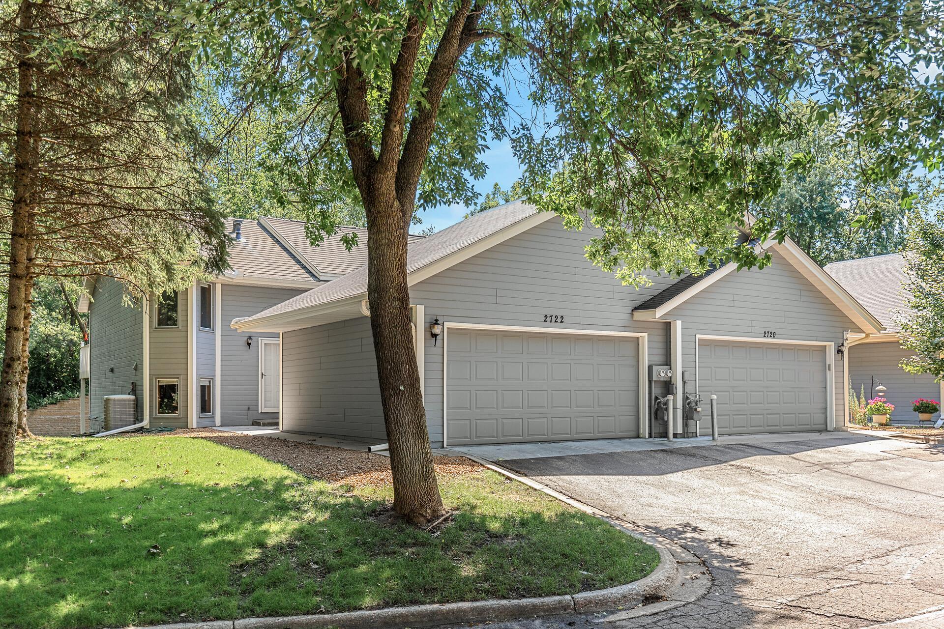 River Woods Ln, Burnsville, MN 55337