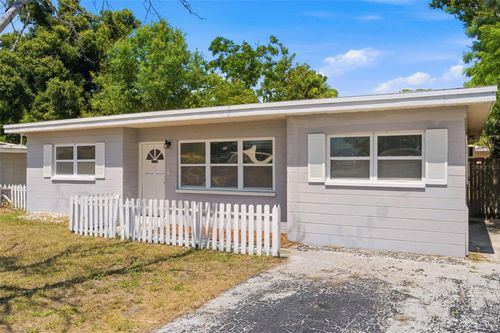 8871 93rd St, SEMINOLE, FL, 33777-2618 | Card Image