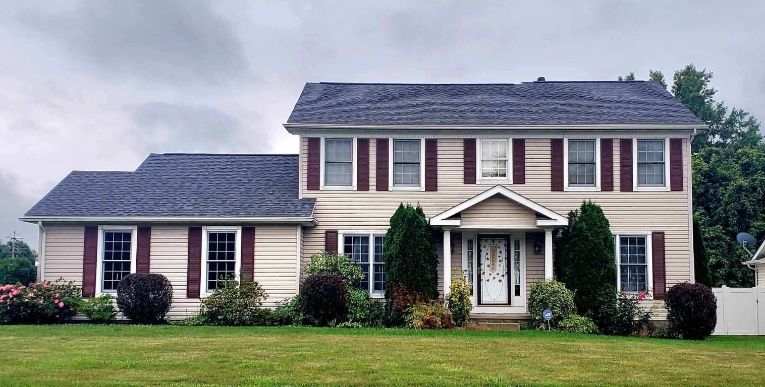Idyllbrook Ln, Erie, PA 16506