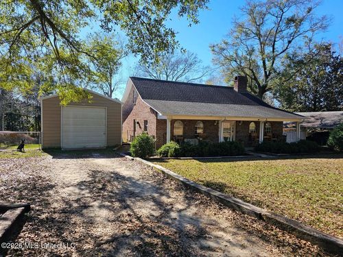 1738 Walton Ave, Wiggins, MS, 39577-9244 | Card Image