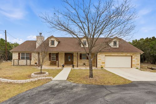 517 Mountain Creek Trl, Boerne, TX, 78006-3816 | Card Image