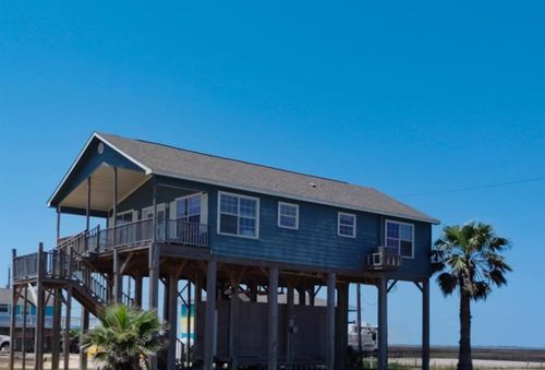 118 Lindrose St, Freeport, TX, 77541-9528 | Card Image