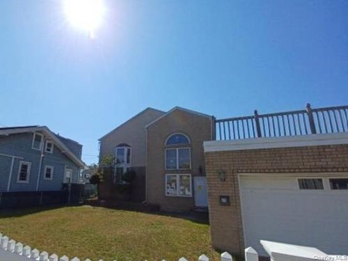 47 Monroe St, Inwood, NY, 11096-1923 | Card Image