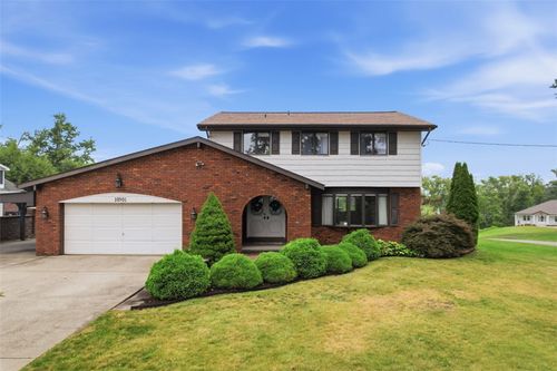 10501 Farview Dr, North Huntingdon, PA, 15642-9597 | Card Image