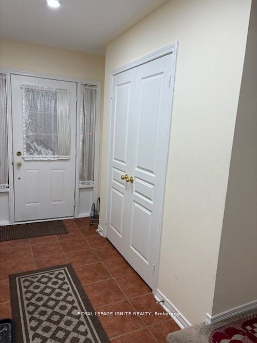 11 Curran Hall Cres, Scarborough, ON, M1G0A1 | Card Image
