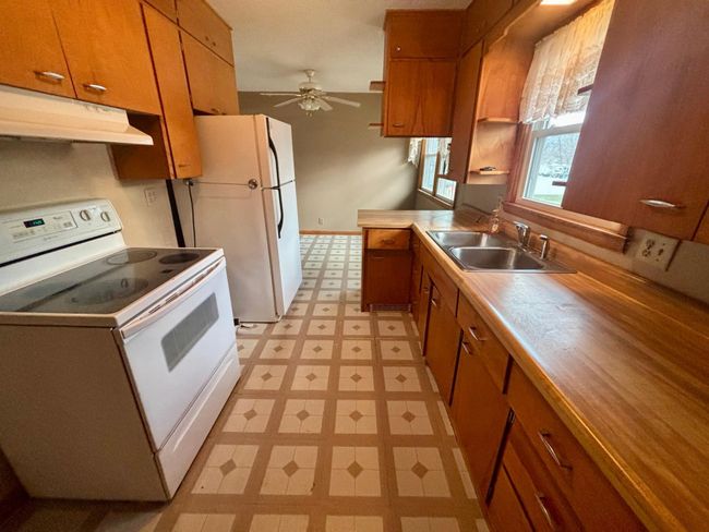 344 Milkyway St N, House other with 3 bedrooms, 2 bathrooms and null parking in Cosmos MN | Image 7