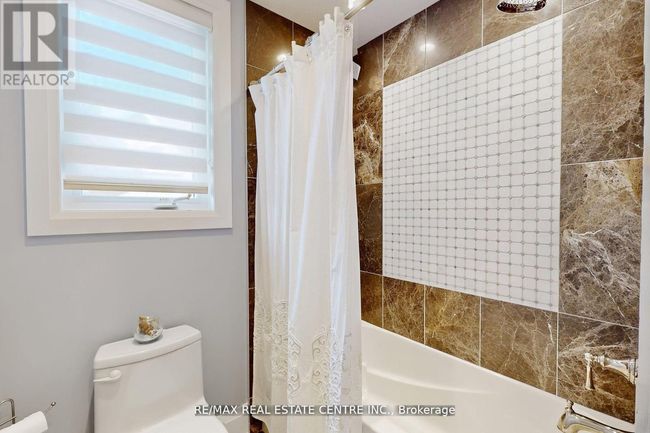 92 Holt Drive, House other with 3 bedrooms, 4 bathrooms and 5 parking in New Tecumseth (Alliston) ON | Image 19