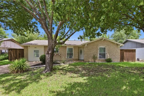 805 Ontario Dr, Garland, TX, 75040-5241 | Card Image