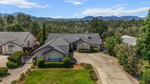 2668 Dawnridge Dr, Redding, CA, 96001-3786 | Card Image