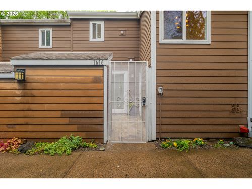 1616 Village Park Pl, WestLinn, OR, 97068 | Card Image
