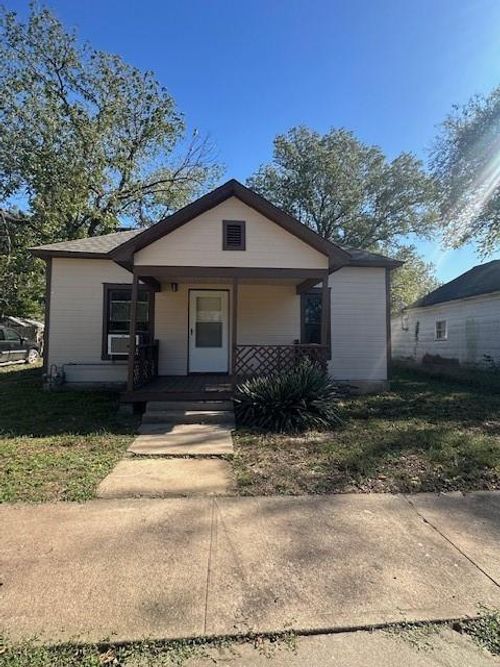 528 S 13th St, Independence, KS, 67301-4028 | Card Image