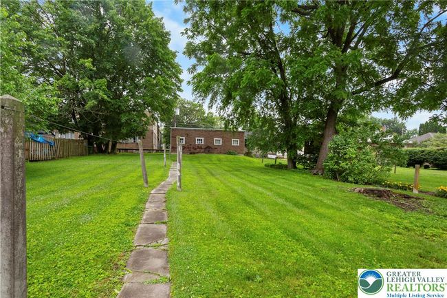 170 S Whitfield St, Home with 3 bedrooms, 2 bathrooms and 4 parking in Nazareth PA | Image 27