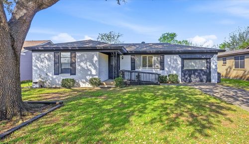 445 Michael Blvd, Hurst, TX, 76053-7065 | Card Image