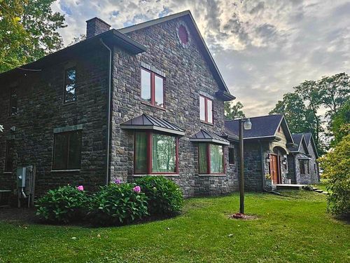 2330 W Bertrand Rd, Niles, MI, 49120-8714 | Card Image