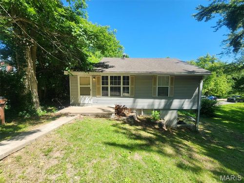 7551 Castro Drive, St Louis, MO, 63135 | Card Image