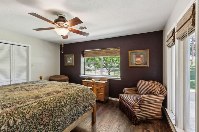 17 Bayside Dr, House other with 4 bedrooms, 3 bathrooms and null parking in Malakoff TX | Image 11