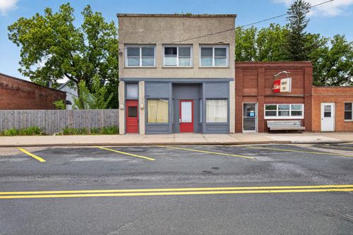 206 W Main St, Roberts, WI, 54023-2201 | Card Image
