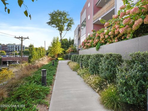 1-56 Old Field Point Rd, Greenwich, CT, 06830-3251 | Card Image