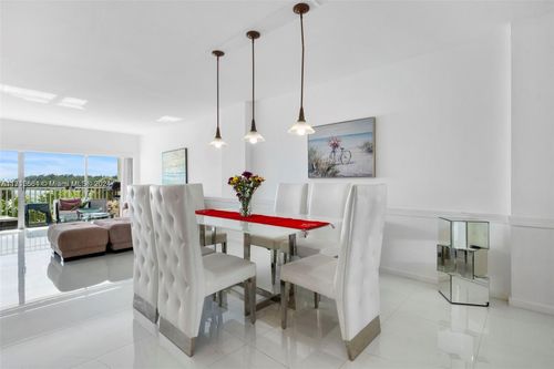 210-300 Bayview Dr, Sunny Isles Beach, FL, 33160 | Card Image