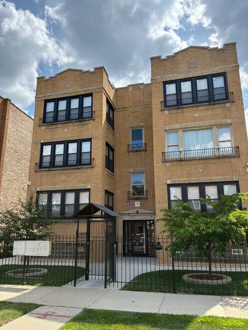 b-1111 N Leclaire Ave, Chicago, IL, 60651-3062 | Card Image