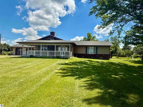 7873 Rich Rd, Middleton, MI, 48856-9777 | Card Image