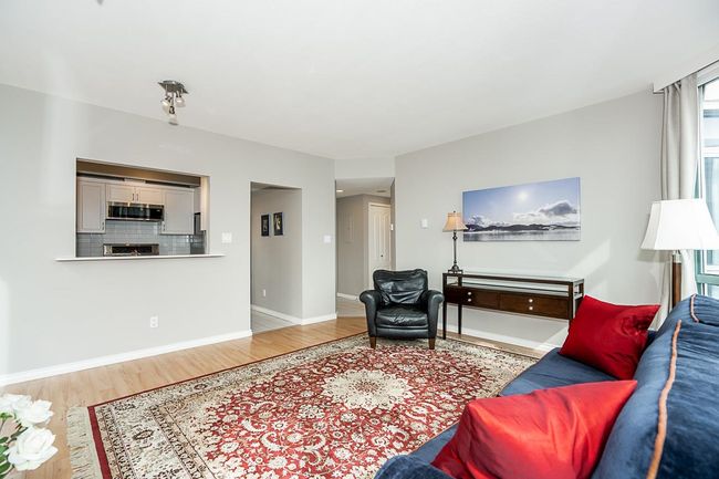 1102 - 140 E 14 Th Street, Condo with 1 bedrooms, 1 bathrooms and 1 parking in North Vancouver BC | Image 5