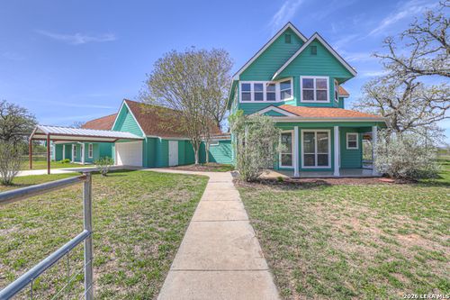 353 Jackson Rd, Kingsbury, TX, 78638-2117 | Card Image