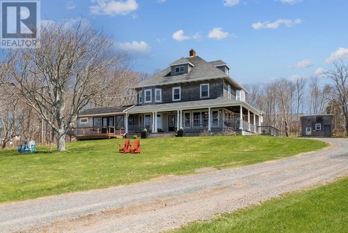 21 Breakwater St, Souris, PE, C0A0A8 | Card Image