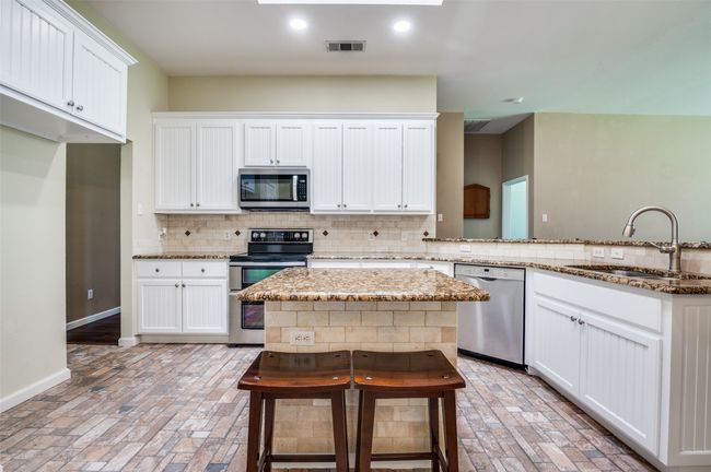 6051 W Fall Dr, House other with 4 bedrooms, 3 bathrooms and null parking in Midlothian TX | Image 11
