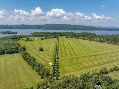 1044 Grosse Point Road, House other with 11 bedrooms, 6 bathrooms and null parking in Ferrisburgh VT | Image 2