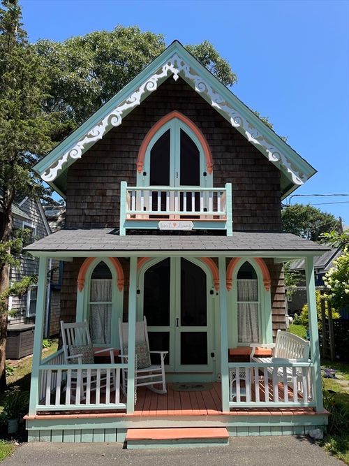 2 Fisk Ave, Oak Bluffs, MA, 02557-6885 | Card Image