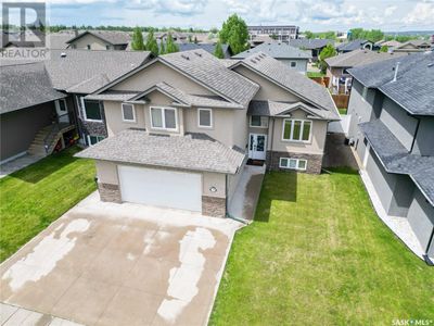 15 Hadley Rd, House other with 5 bedrooms, 3 bathrooms and null parking in Prince Albert SK | Image 1