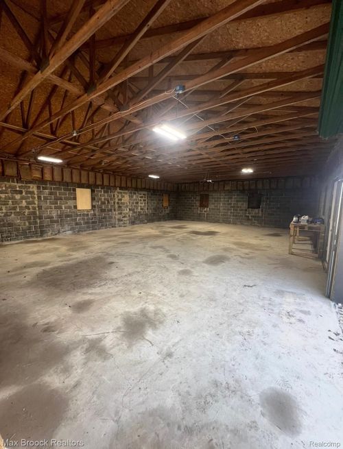 3413 Dove Rd, Port Huron, MI, 48060-4765 | Card Image