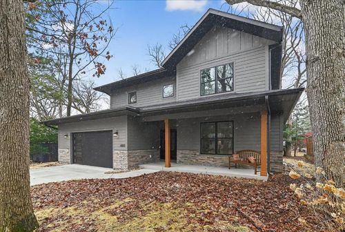 6003 Midwood Ave, Monona, WI, 53716-3433 | Card Image