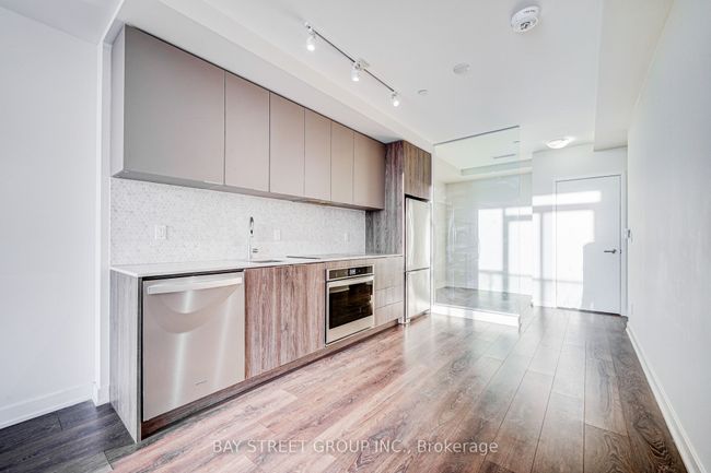 1211 - 2 Sonic Way, Condo with 2 bedrooms, 2 bathrooms and 1 parking in North York ON | Image 13