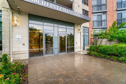 1138-60 Heintzman St, Toronto, ON, M6P5A1 | Card Image