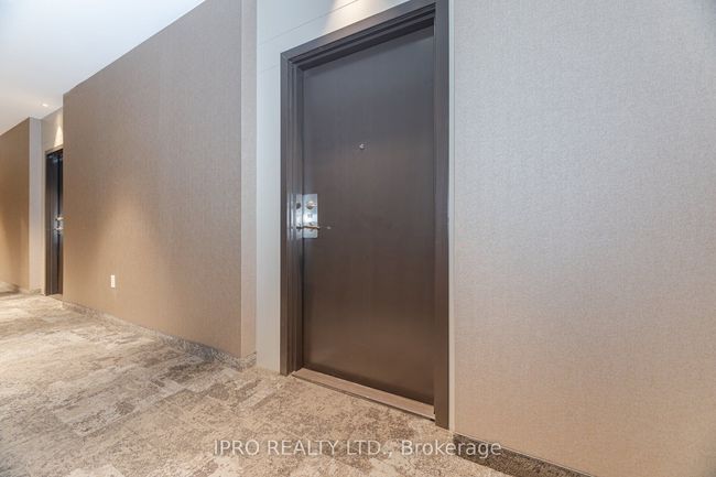 911 - 60 Honeycrisp Cres, Condo with 2 bedrooms, 1 bathrooms and null parking in Concord ON | Image 4