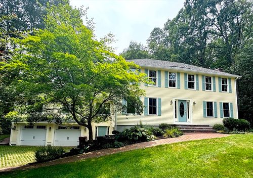 8 Vermont Rd, Tyngsboro, MA, 01879-2330 | Card Image