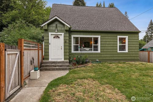 1022 Brawne Ave Nw, Olympia, WA, 98502-4803 | Card Image