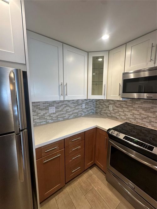 apt-415-1160 N Federal Hwy, Fort Lauderdale, FL, 33304-1434 | Card Image