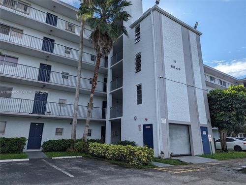 apt-307-8540 N Sherman Cir, Miramar, FL, 33025-2150 | Card Image